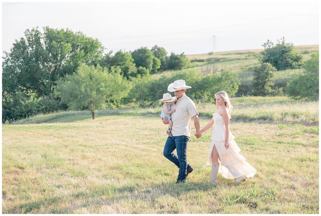Lawson’s First Birthday Cowboy Session — A Rodeo of Sweet Moments